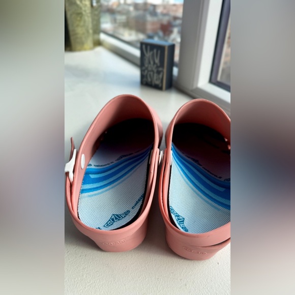 Calzuro Pink Clogs 38/39 - Picture 4 of 6